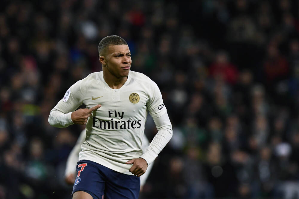 与京东合作，昔日“网约车之王”埃安的艰难变革